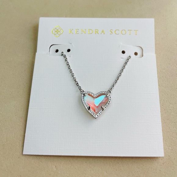 Kendra Scott Silver Dichroic Glass Ari Heart Necklace - Picture 1 of 3